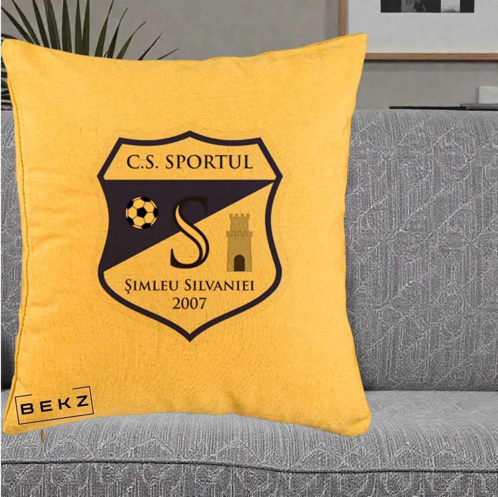 Perna Personalizata CS Sportul Simleu Silvaniei 2007, 40x40 cm, Galben, Husa Detasabila, Perna Inclusa, BEKZ®