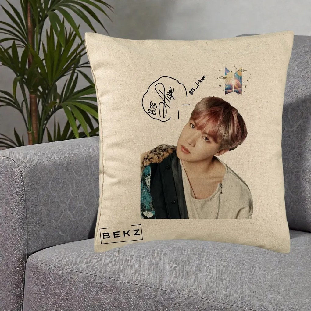 Perna Personalizata K-pop BTS J-Hope Par Roz Autograf, 40x40 cm, Bej, Husa Detasabila, Perna Inclusa, BEKZ®