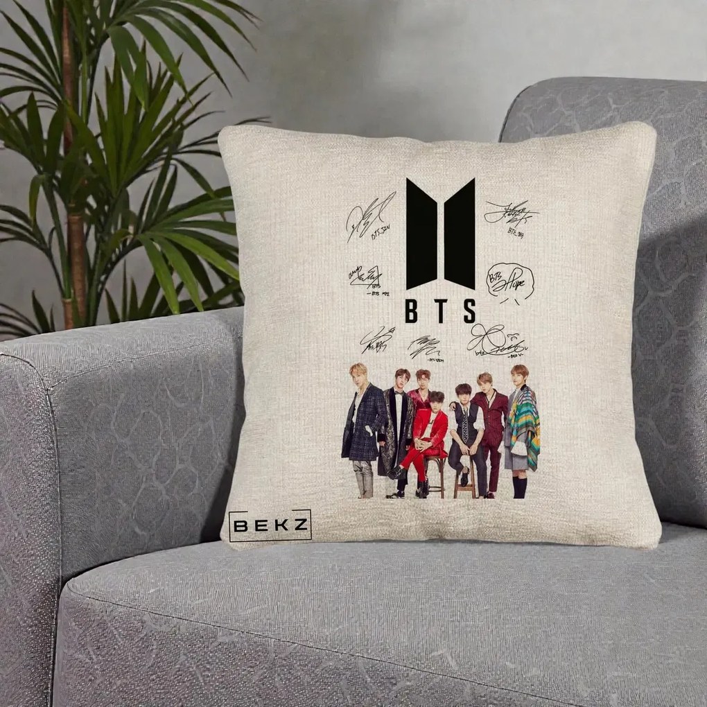 Perna Personalizata K-pop BTS Semnaturi Foto, 40x40 cm, Bej Canapea, Husa Detasabila, Perna Inclusa, BEKZ®