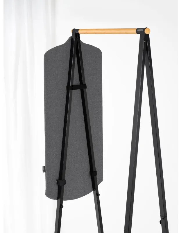 Accesoriu pentru calcarea cu aburi pe verticala Brabantia Linn 1008936, Instalare usoara, Reglabil, Negru