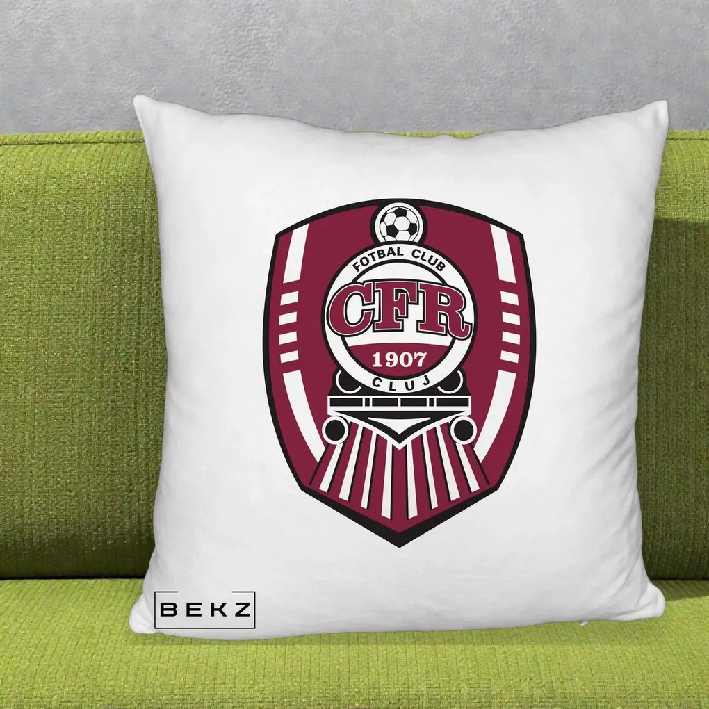 Perna Personalizata CFR Cluj Fotbal Club 1907, 40x40 cm, Alb Pufos, Husa Detasabila, Perna Inclusa, BEKZ®