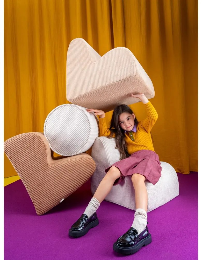 Fotoliu de copii maro deschis cu tapițerie din catifea reiată Cloud – Wigiwama