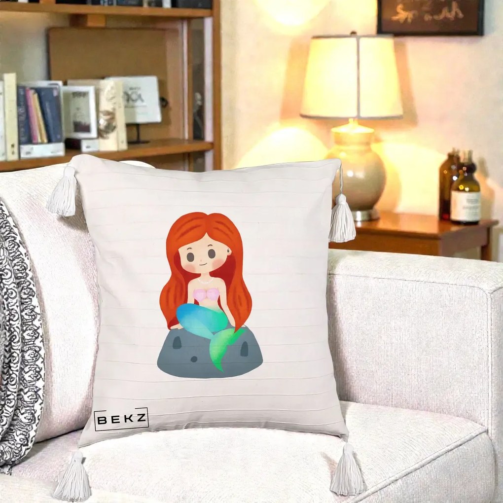 Perna Personalizata Sirena Kawaii Roscat, 40x40 cm, Bej cu Franjuri, Husa Detasabila, Perna Inclusa, BEKZ®