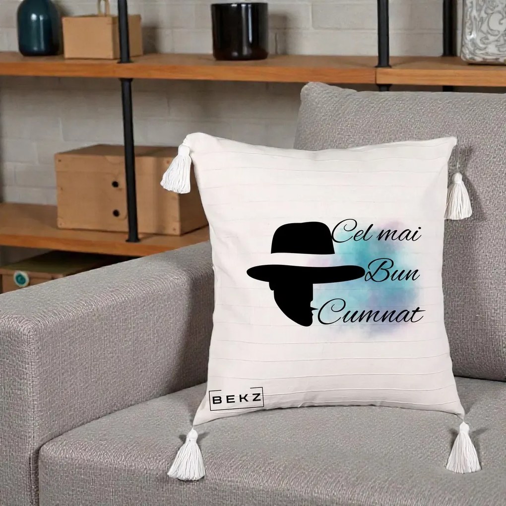 Cadou pentru Cumnat - Perna Personalizata Cel mai Bun Cumnat cu Silueta Palarie si Pete Teal-Roz, 40x40 cm, Bej cu Franjuri, Husa Detasabila, Perna Inclusa, BEKZ®