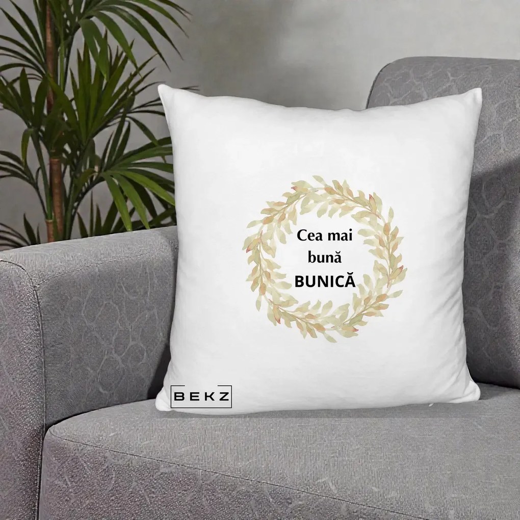 Cadou pentru Bunica - Perna Personalizata Cea Mai Buna Bunica Coronita Frunze Acuarela, 40x40 cm, Alb Pufos, Husa Detasabila, Perna Inclusa, BEKZ®