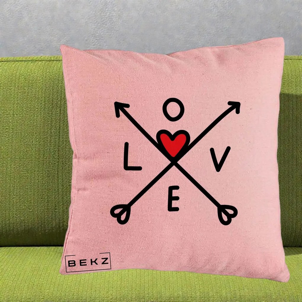 Perna Decorativa Love cu Sageti Incrucisate si Inima Rosie, 40x40 cm, Roz, Husa Detasabila, Perna Inclusa, BEKZ®