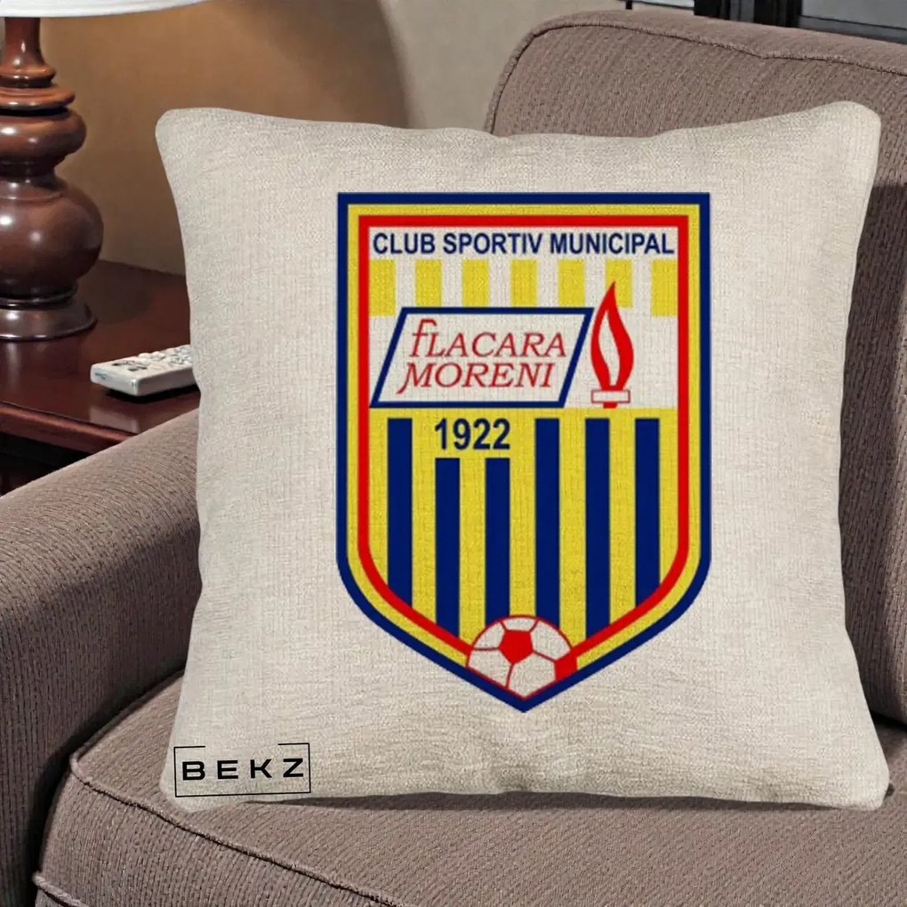 Perna Personalizata CSM Flacara Moreni 1922 Fotbal, 40x40 cm, Bej Canapea, Husa Detasabila, Perna Inclusa, BEKZ®