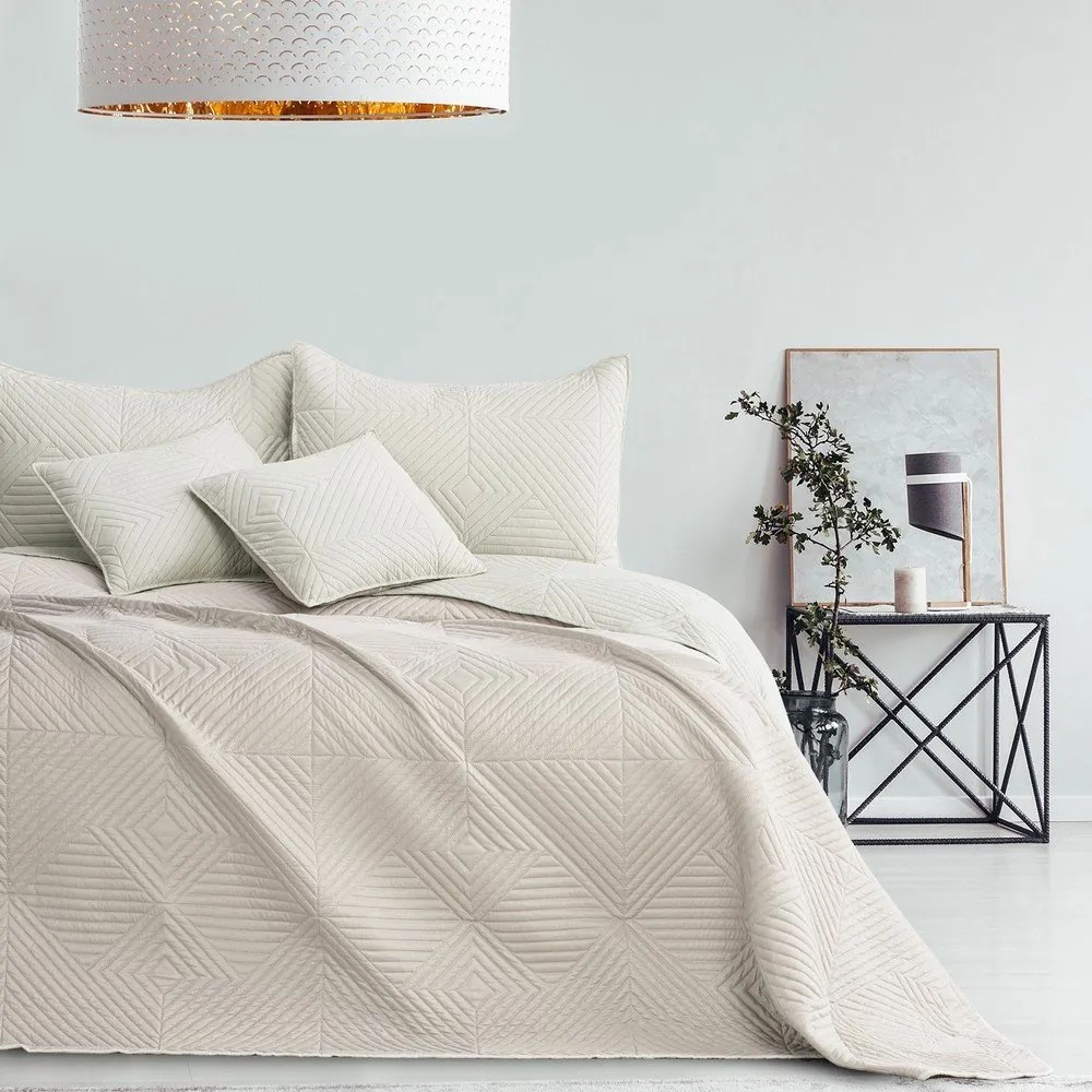 Cuvertură crem matlasată din microfibră 220x240 cm Softa – Restilo