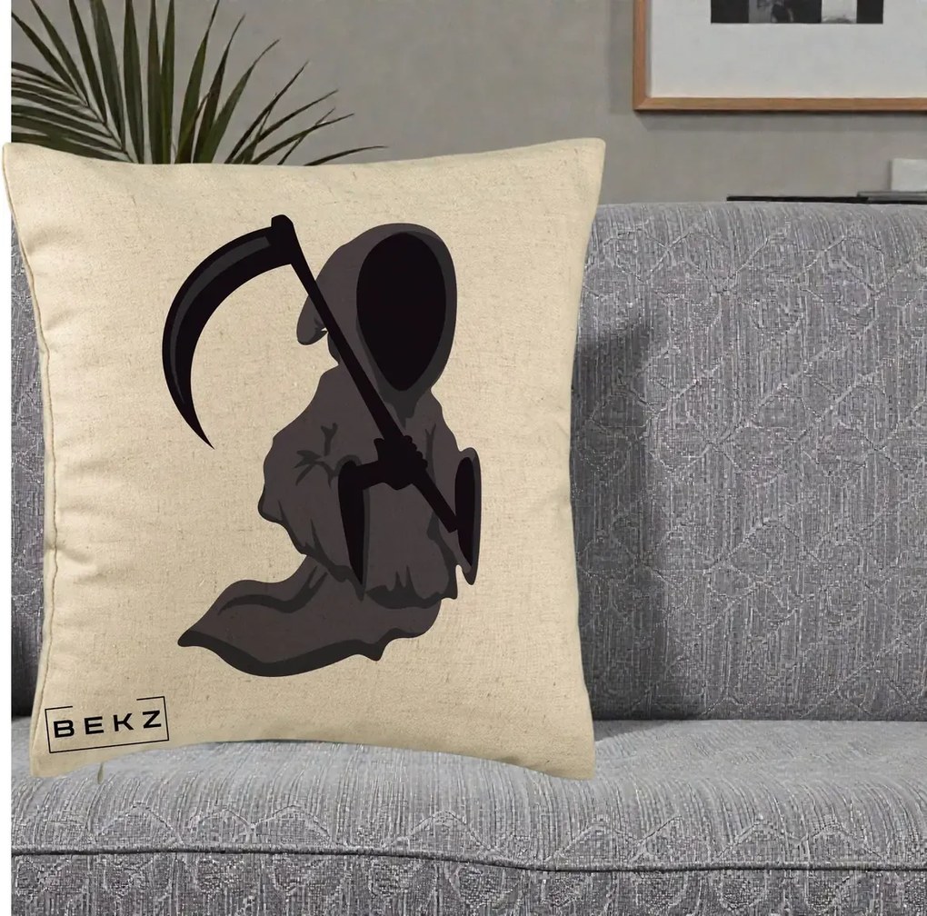 Perna Decorativa Moartea cu Coasa Grim Reaper Halloween, 40x40 cm, Bej, Husa Detasabila, Perna Inclusa, BEKZ®