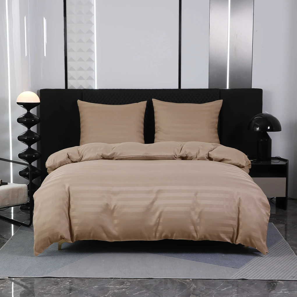 Lenjerie de pat hoteliera din microfibra JASMINE bej - dunga 2 cm, buzunar hotelier Dimensiune lenjerie de pat: 70 x 90 cm | 140 x 200 cm