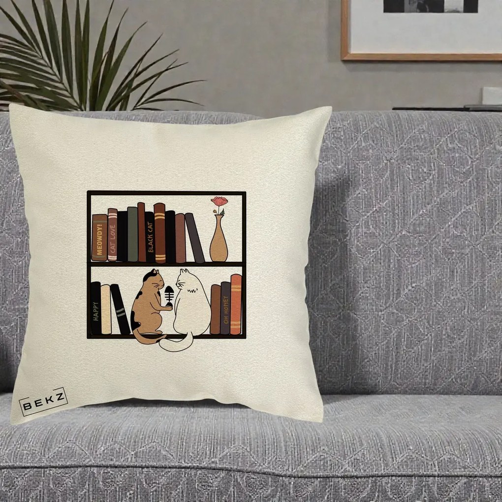 Perna Personalizata Pisici si Carti pe Raft, 40x40 cm, Ecru, Husa Detasabila, Perna Inclusa, BEKZ®