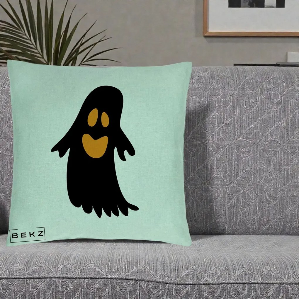 Perna Decorativa Halloween Fantoma Neagra cu Ochi Portocalii, 40x40 cm, Verde Menta, Husa Detasabila, Perna Inclusa, BEKZ®