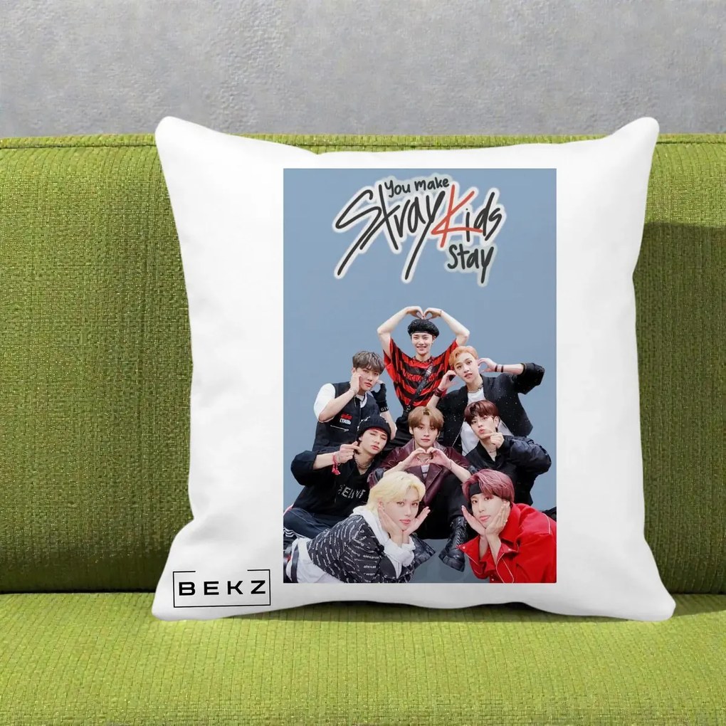 Perna Personalizata K-pop Stray Kids You Make Stray Kids Stay cu Foto Grup, 40x40 cm, Alba Mata, Husa Detasabila, Perna Inclusa, BEKZ®