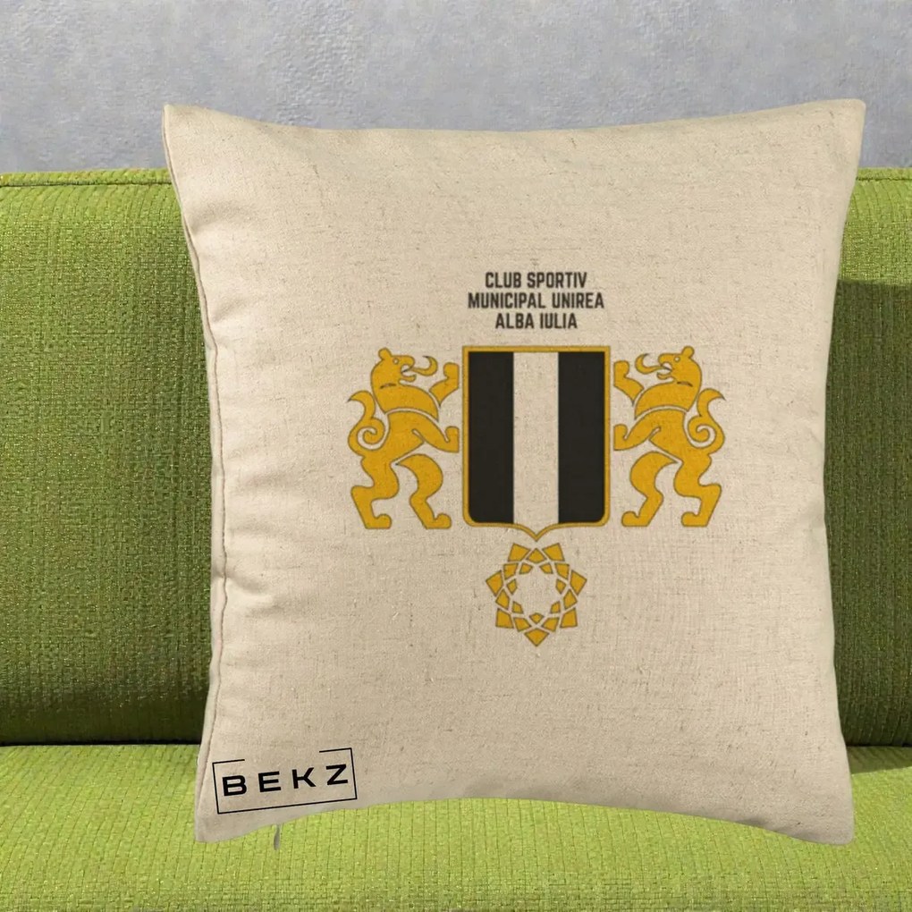 Perna Personalizata CSM Unirea Alba Iulia Fotbal, 40x40 cm, Bej, Husa Detasabila, Perna Inclusa, BEKZ®
