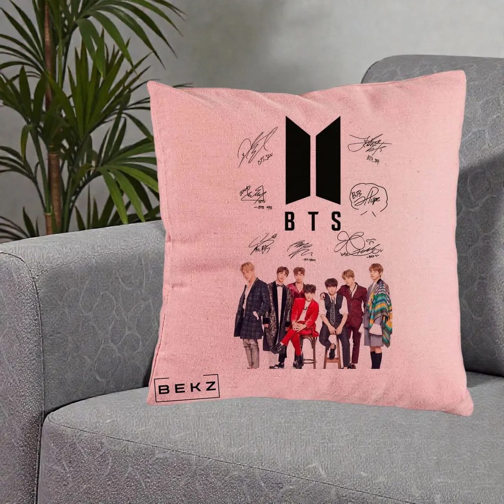 Perna Personalizata K-pop BTS Semnaturi Foto, 40x40 cm, Roz, Husa Detasabila, Perna Inclusa, BEKZ®