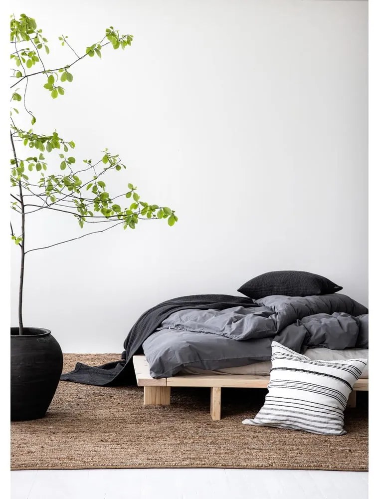 Pat în culoare naturală din lemn de pin cu somieră 120x200 cm Japan – Karup Design