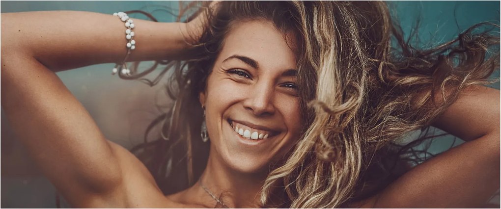 Tablou - Portretul unei femei tinere (120x50 cm)