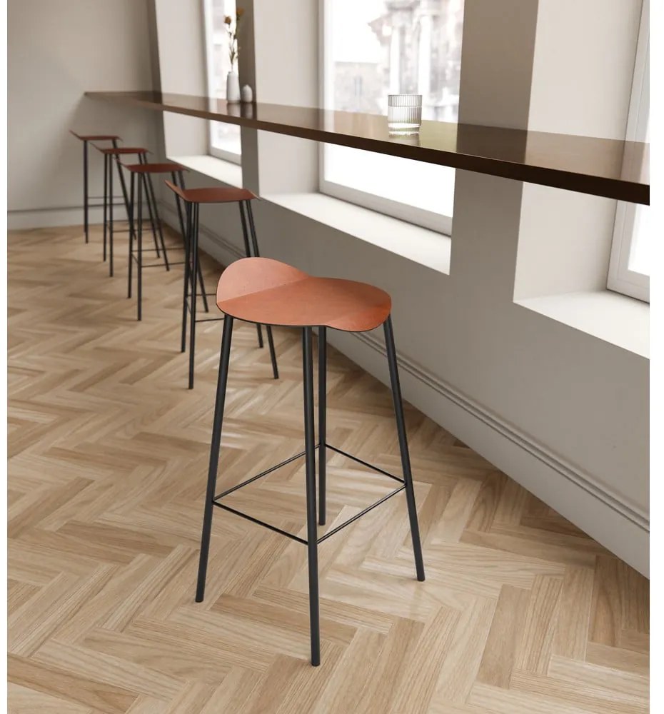 Scaun de bar maro coniac din piele Flamingo Bull – LIND DNA