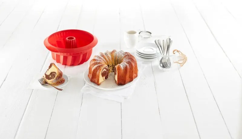 Forma pentru copt chec Lekue 1009483, Ø22 cm, Silicon platinat, -60°C / +220°C, Rosu