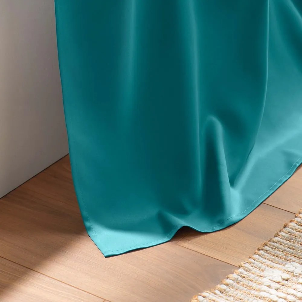 Draperie albastră blackout 135x240 cm Occult – douceur d'intérieur