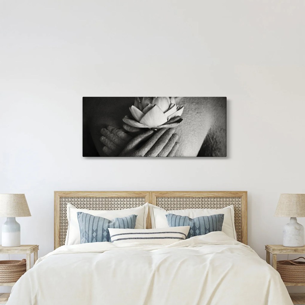 Tablou - Lotus în mâinile lui Buddha (120x50 cm)