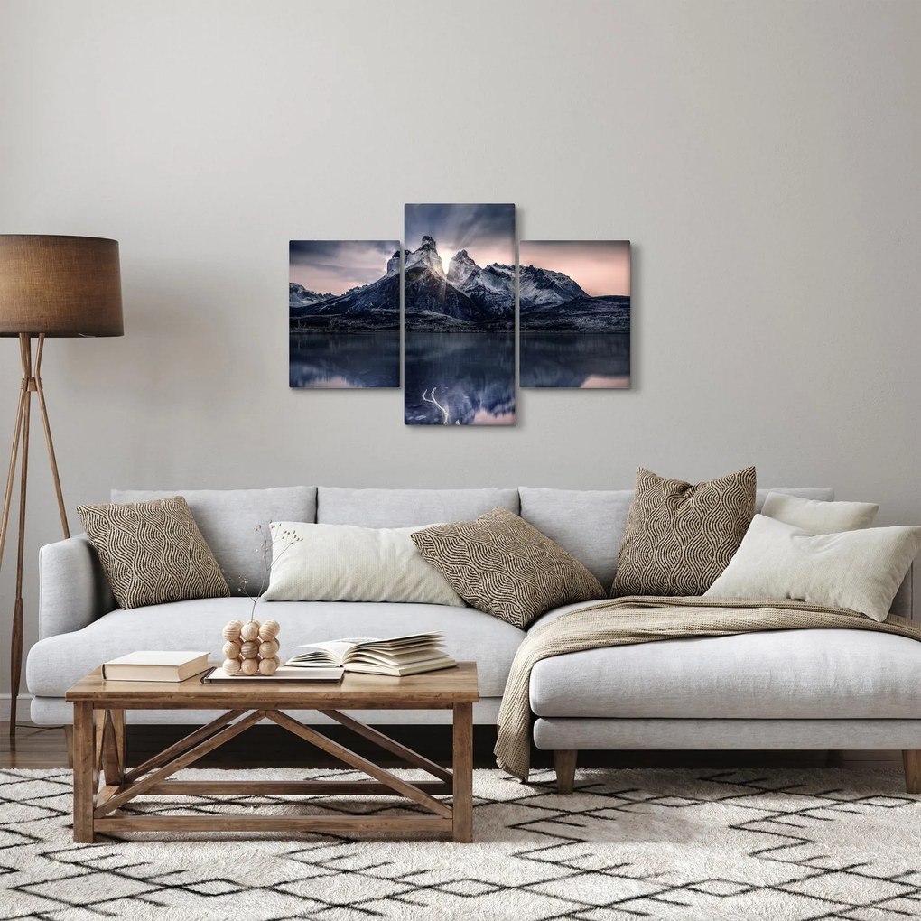 Tablou lacul cu munte (90x60 cm)