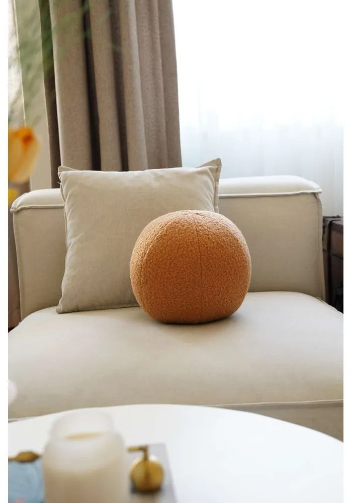 Pernă decorativă din material bouclé ø 25 cm Top – Mioli Decor