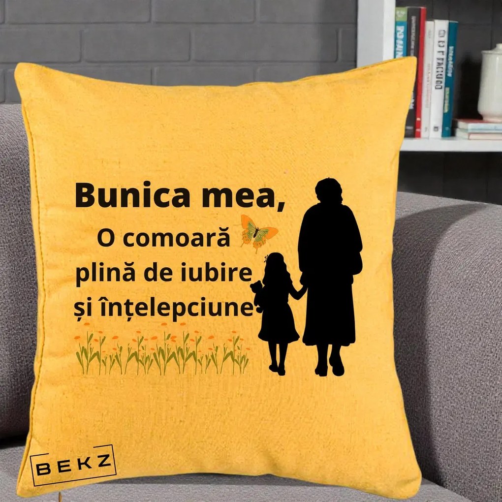 Cadou pentru Bunica - Perna Personalizata Bunica Mea Comoara Iubire Intelepciune Varianta Extinsa, 40x40 cm, Galben, Husa Detasabila, Perna Inclusa, BEKZ®