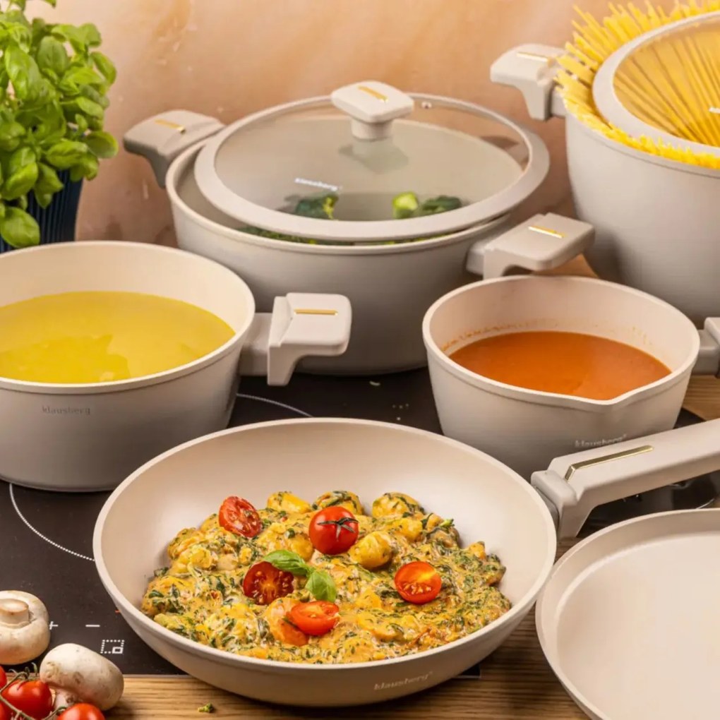 Set oale marmorate cu tigaie clatite 12 peise Klausberg KB-7967, crem