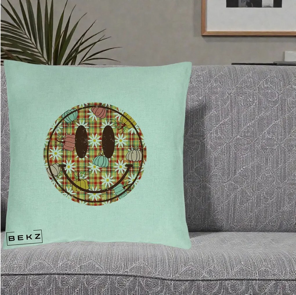 Perna Decorativa Smiley Face de Toamna cu Tartan si Dovlecei, 40x40 cm, Verde Menta, Husa Detasabila, Perna Inclusa, BEKZ®