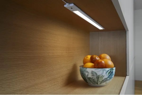 Osram - Lampă LED pentru montare sub dulap cu senzor CABINET LED/18W/230V, albă