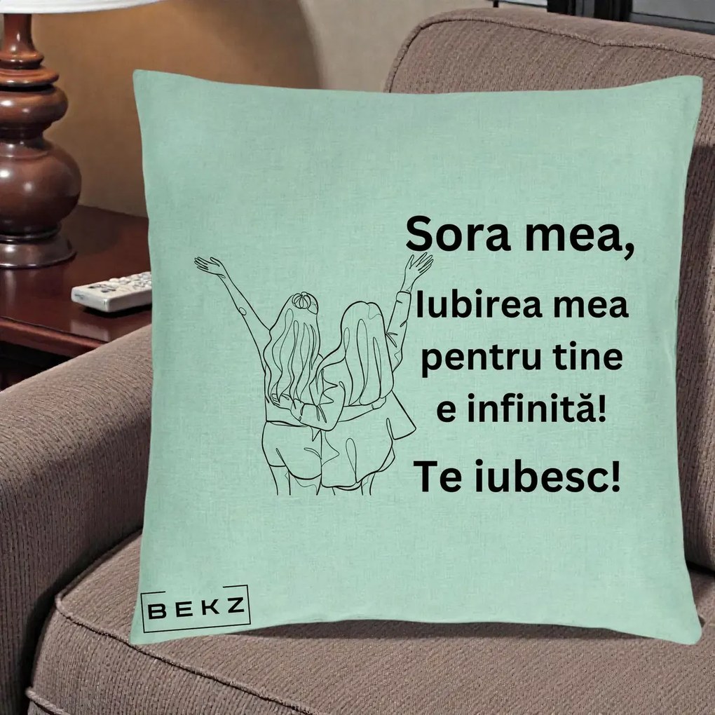 Cadou pentru Sora - Perna Personalizata Sora Mea Te Iubesc Line Art Doua Fete cu Brate Ridicate, 40x40 cm, Verde Menta, Husa Detasabila, Perna Inclusa, BEKZ®