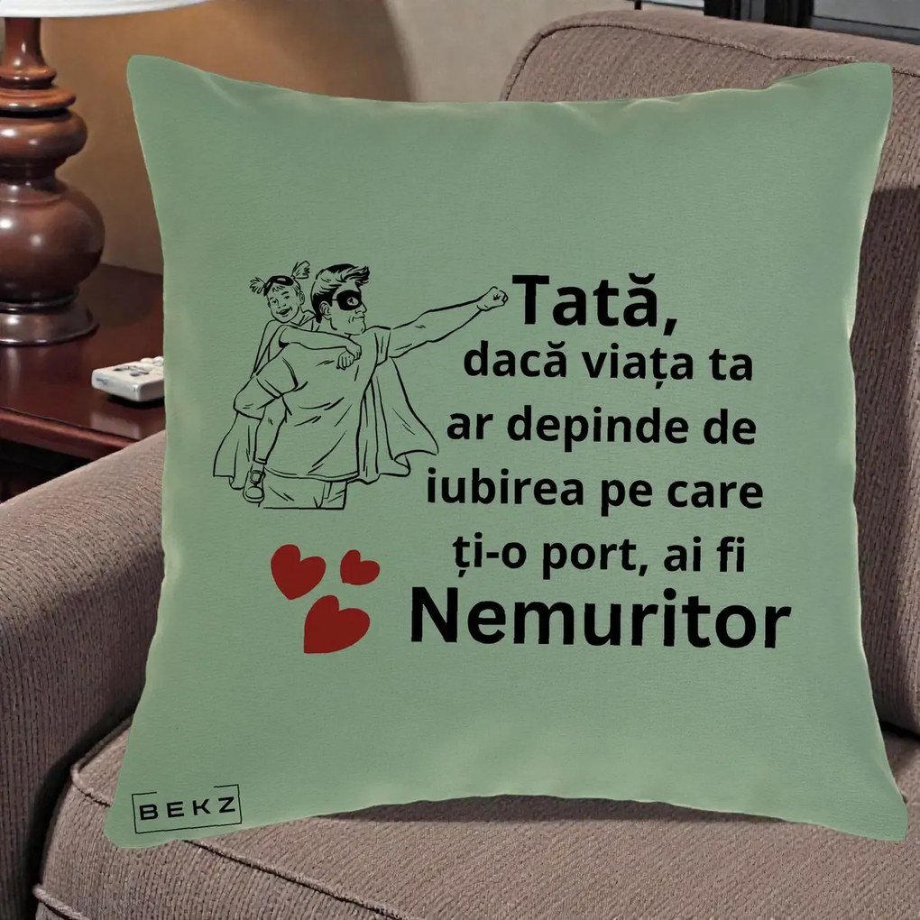 Cadou pentru Tata - Perna Personalizata Tata Nemuritor Supererou cu Masca, 40x40 cm, Verde, Husa Detasabila, Perna Inclusa, BEKZ®