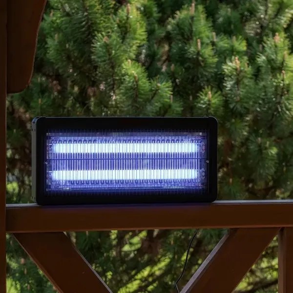 Aparat electric anti-insecte 2x15W/230V 120m2