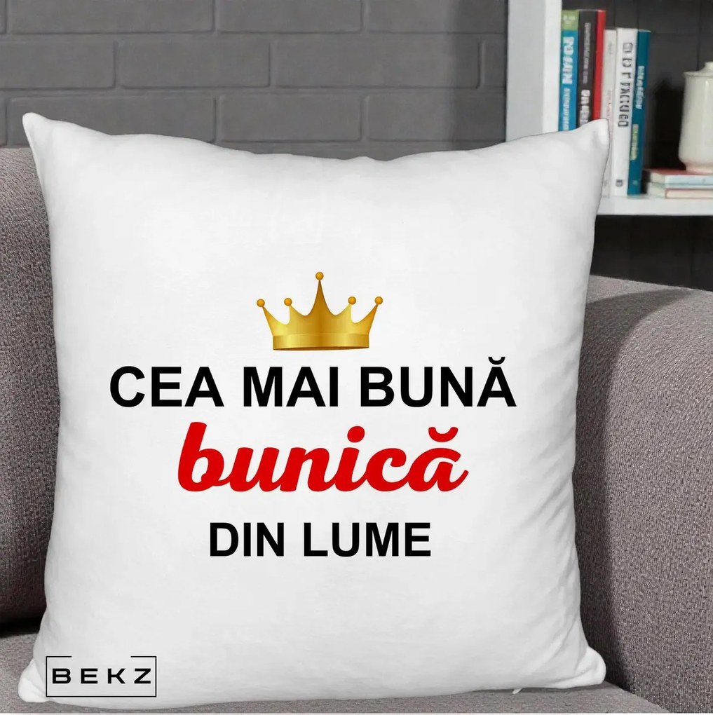 Cadou pentru Bunica - Perna Personalizata Cea Mai Buna Bunica Din Lume Coroana Aurie, 40x40 cm, Alb Pufos, Husa Detasabila, Perna Inclusa, BEKZ®