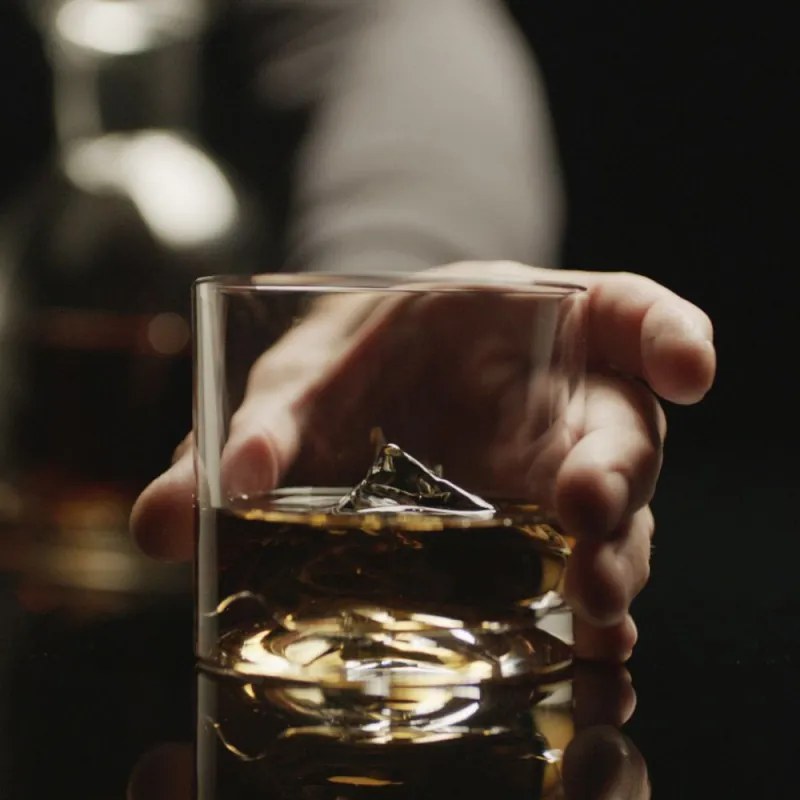 Set de pahare de whisky LIITON L10200 Everest, 270 ml, 4 buc., pereți groși, fund 3D în formă de vârful Everest, transparent