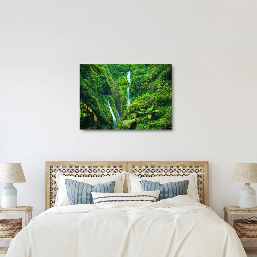 Tablou pe sticlă - Cascada Madakaripura, Java de Est, Indonezia (70x50 cm)
