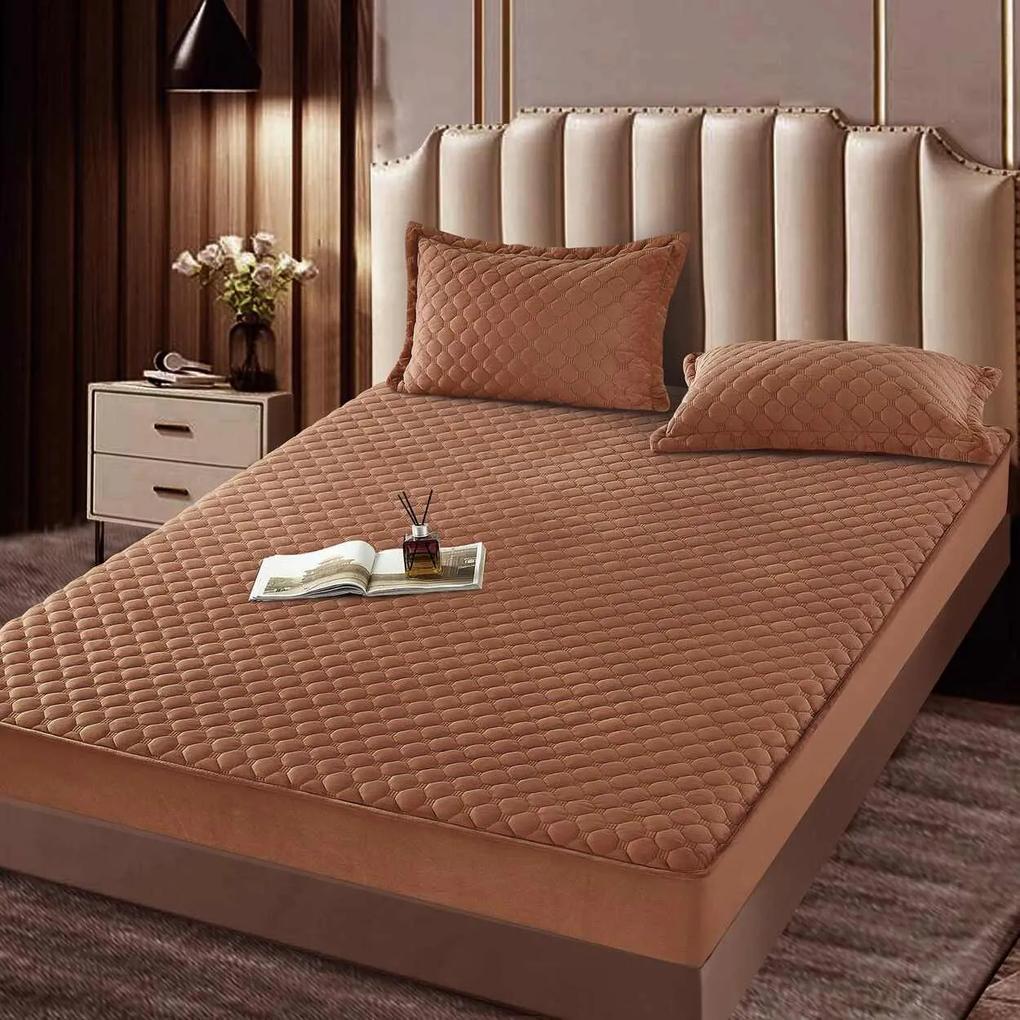 Husa de pat matlasata si 2 fete de perne din catifea, cu elastic, model tip topper, pentru saltea 160x200 cm, maro, HTC-43