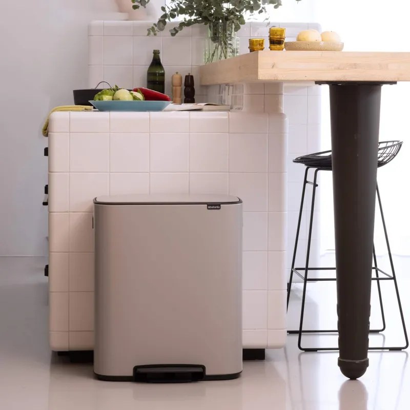 Cos de gunoi Brabantia Bo Pedal 1010450, 2x30 l, Inchidere lina, Baza antiderapanta, Gri deschis