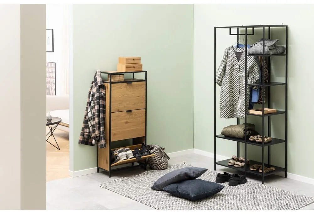 Pantofar în culoare naturală cu deschidere înclinată cu aspect de lemn de stejar Seaford – Actona