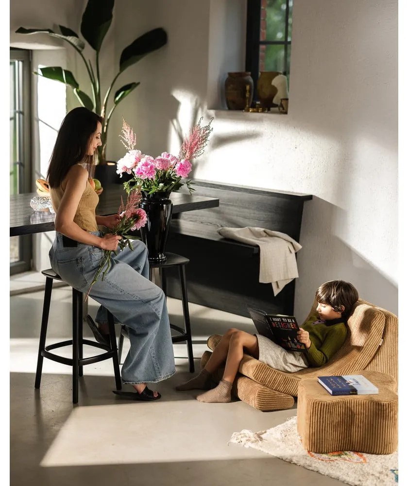 Puf de copii maro cu tapițerie din catifea reiată Cloud – Wigiwama