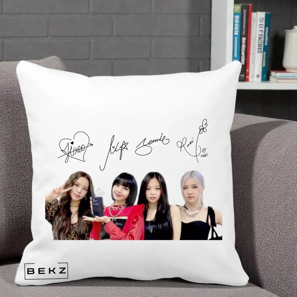 Perna Personalizata K-pop BLACKPINK Semnaturi, 40x40 cm, Alba Mata, Husa Detasabila, Perna Inclusa, BEKZ®