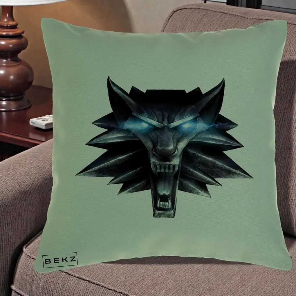 Perna Decorativa The Witcher Wolf Head, 40x40 cm, Verde, Husa Detasabila, Perna Inclusa, BEKZ®