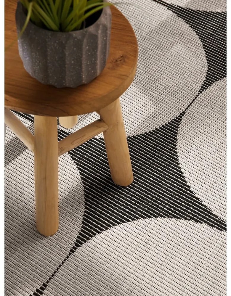Covor pentru exterior și interior alb-negru 160x230 cm Duet Bowen – NORTHRUGS
