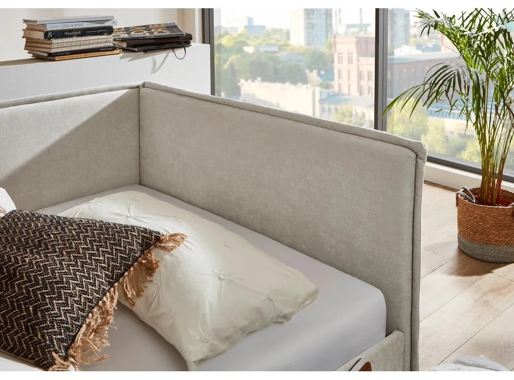 Pat pentru copii bej pe colț tapițat cu spațiu de depozitare cu somieră 140x200 cm Fun – Meise Möbel