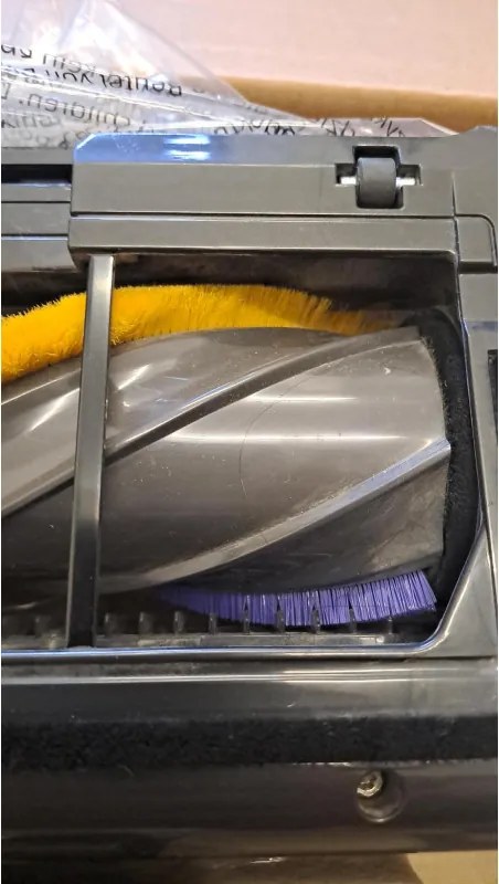 La mâna a doua: Aspirator vertical Dreame Essential V30 VVV21A, 880 W, 30 000 Pa, 90 min, 0,6 l, HEPA H14, OmniX™ 2.0, Recunoastere a tipurilor de murdarie, Pliabil, Negru/Bronz