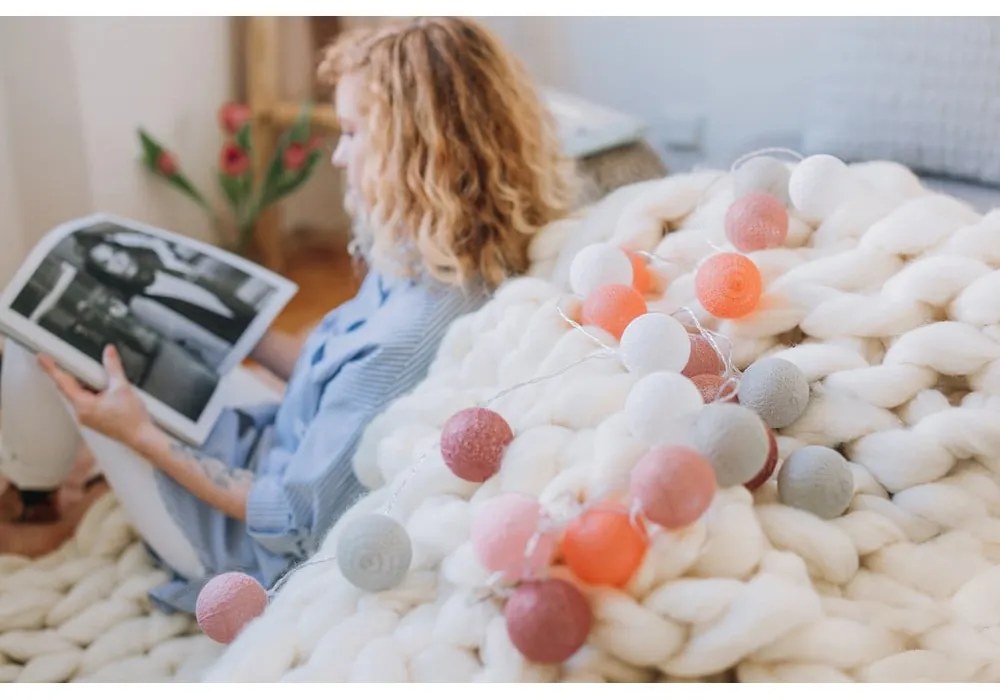 Ghirlandă luminoasă cu LED și baterie Bonami Essentials, 30 becuri, maro-alb