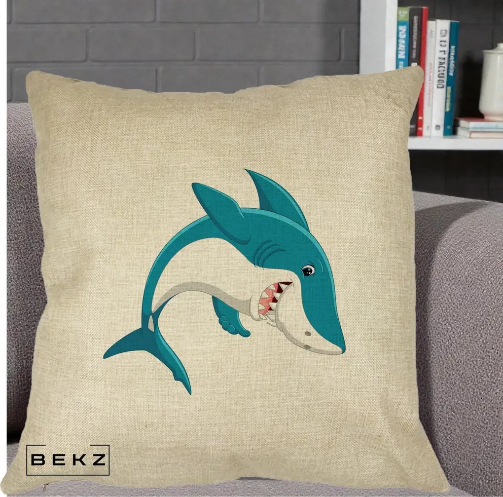 Perna Decorativa Rechin Albastru Cartoon, 40x40 cm, Crem, Husa Detasabila, Perna Inclusa, BEKZ®