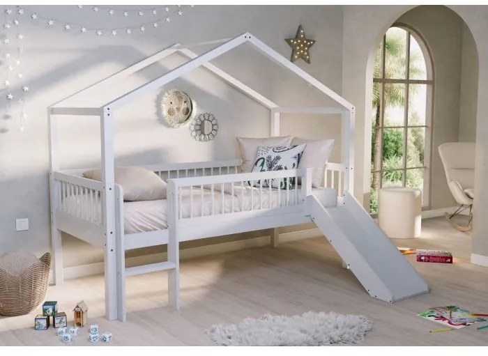 Pat Căsuță Elevat cu Tobogan Forrest Beech pentru Camera Copii, 90x200 cm, din Lemn Masiv de Fag, Alb – Vipack