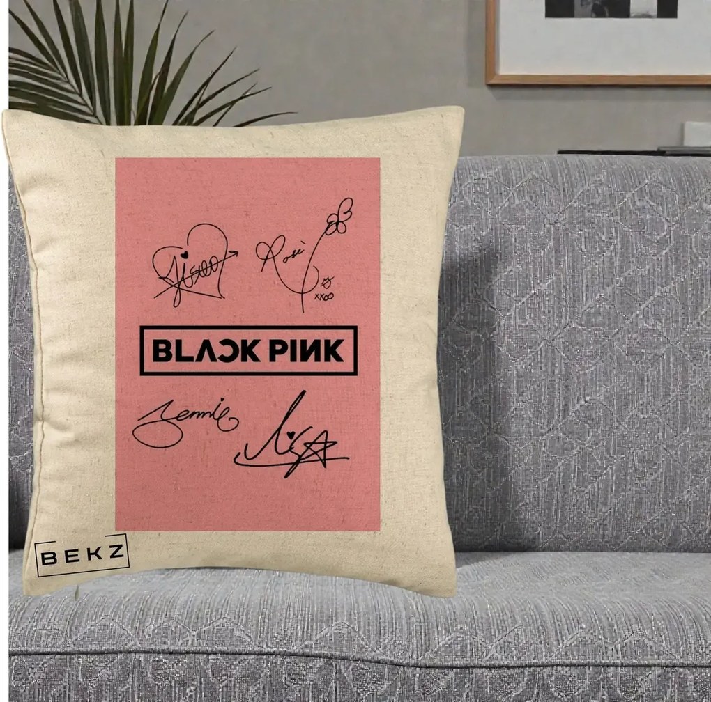 Perna Personalizata K-pop BLACKPINK Semnaturi Roz, 40x40 cm, Bej, Husa Detasabila, Perna Inclusa, BEKZ®